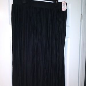 Torrid Black Pleated Swing Skirt